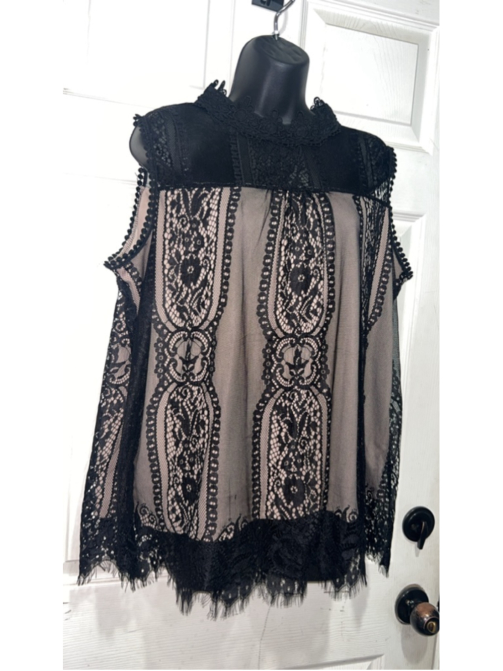 Women's Collection Woman Black & Beige Lace Blouse 1X